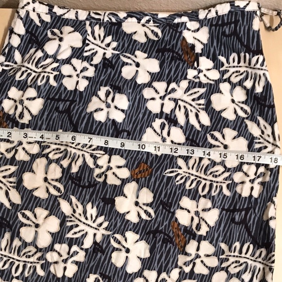 Island Skirt. Side Slits. Blue & White Hawaiian Design. Like s size 6. GUC - Picture 12 of 13